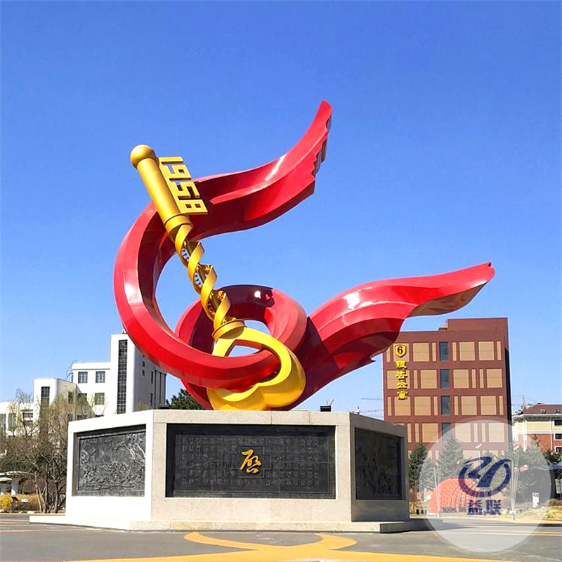 不銹鋼雕塑鯨魚鏡面手工鍛造售樓處主景雕塑定制設(shè)計施工一體